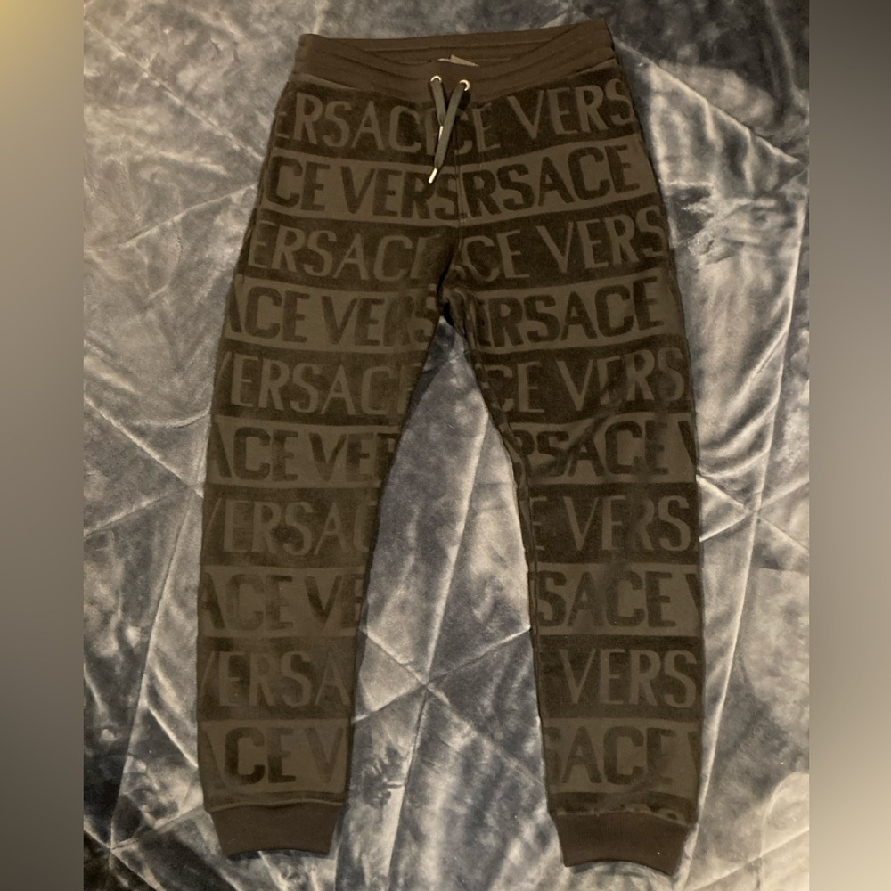 🔥Rare🔥 Versace monogram joggers (Deadstock)